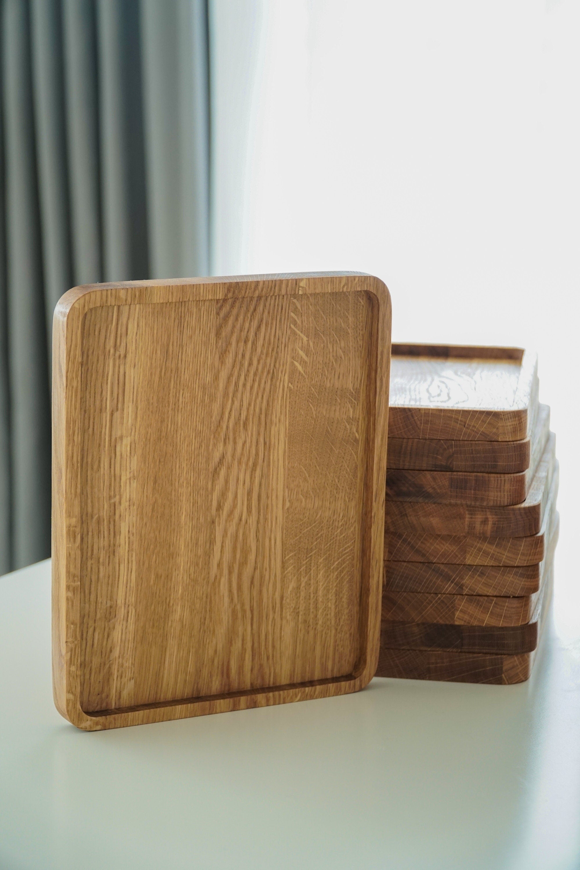 Modern Oak Wood Desk Tray: Jewelry, Keys, Watch (18 x 22cm)