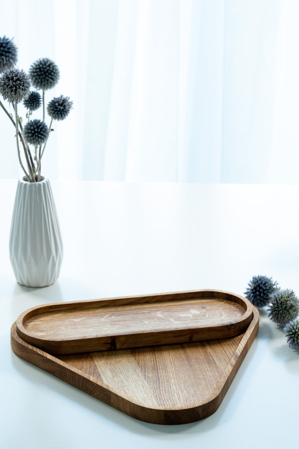 Oak Wood Triangle Tray Set: Modern Coffee Table Decor