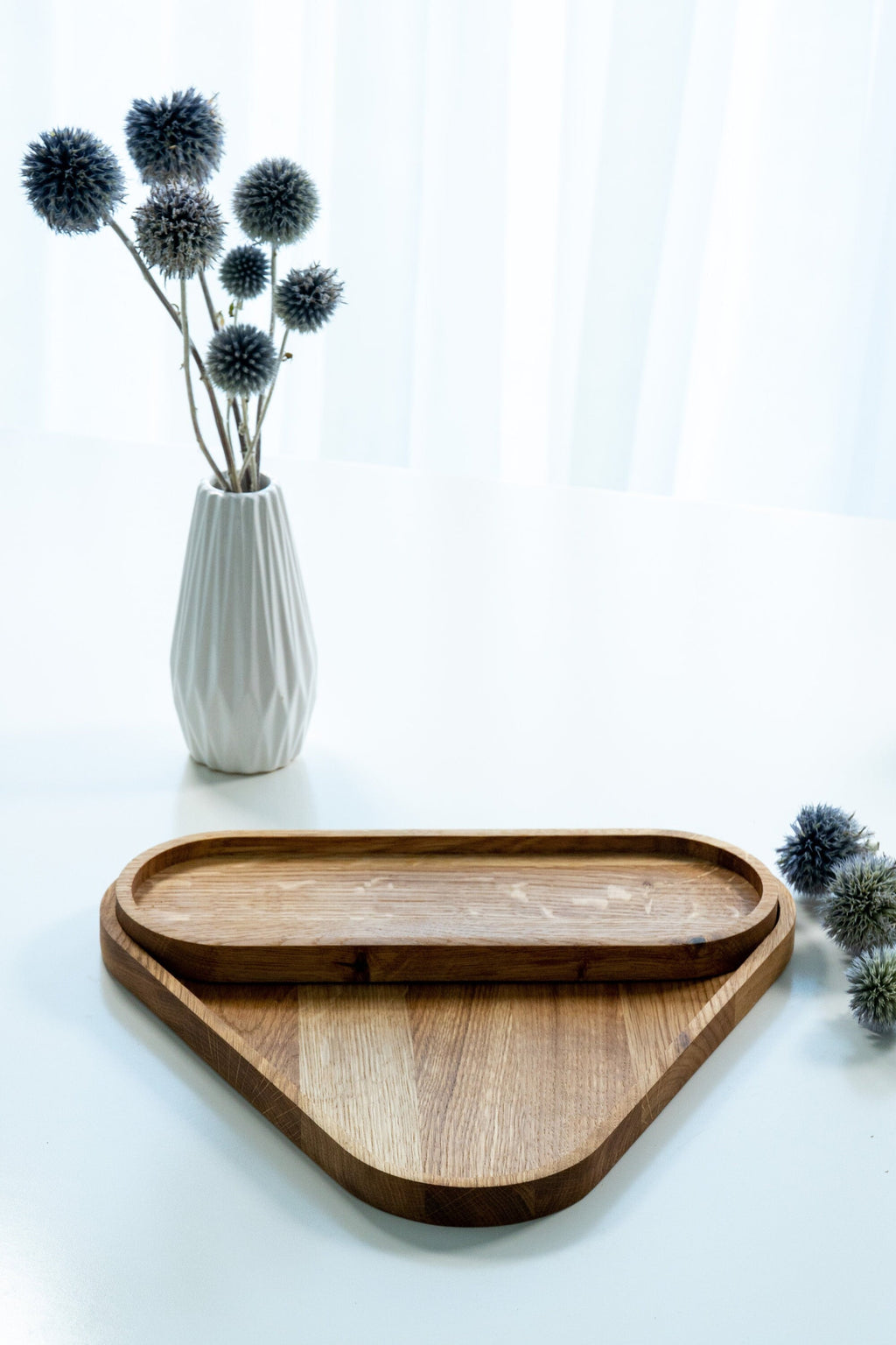 Oak Wood Triangle Tray Set: Modern Coffee Table Decor