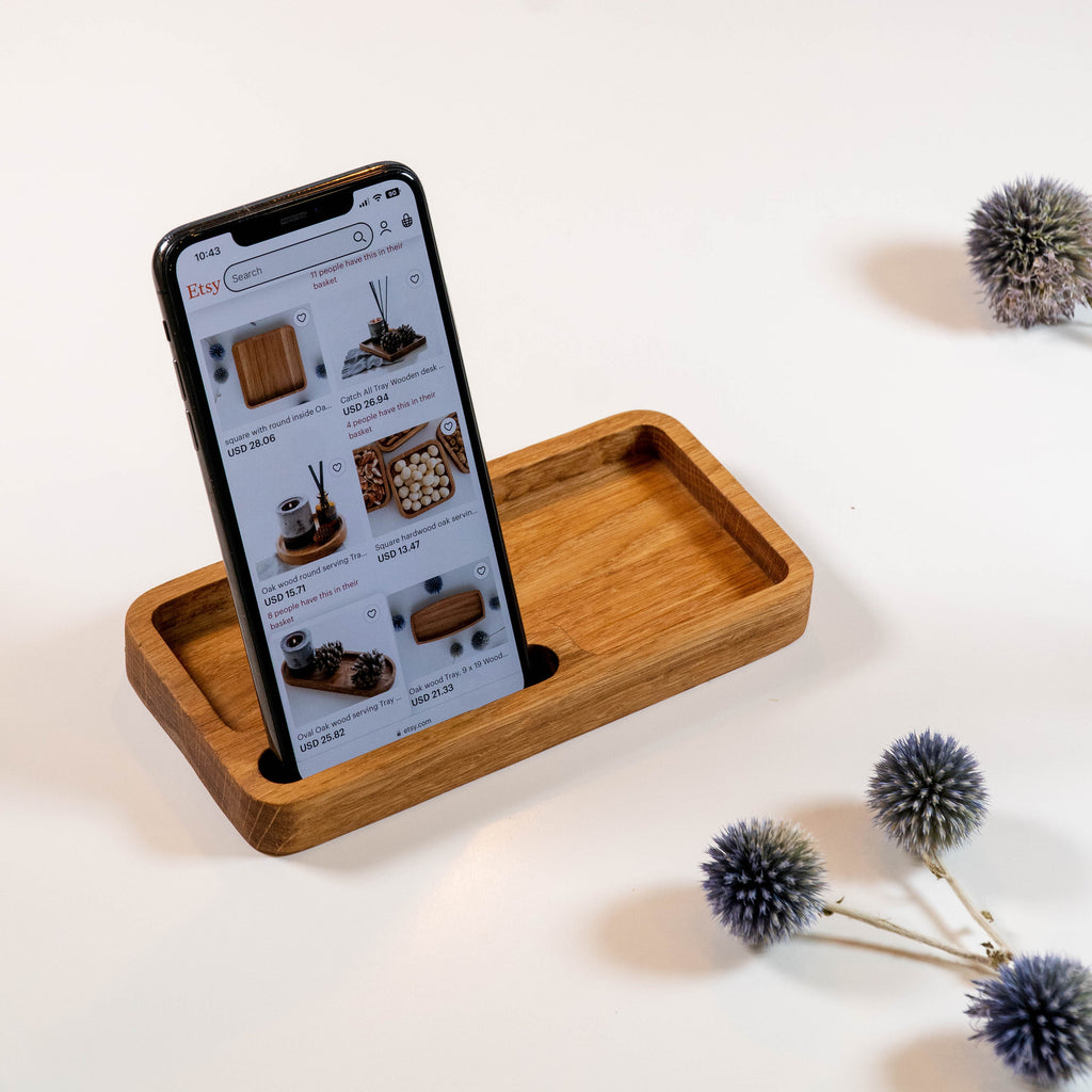 Oak Tray with Phone Stand – Wooden Desk Organizer for Phone, Keys & Essentials