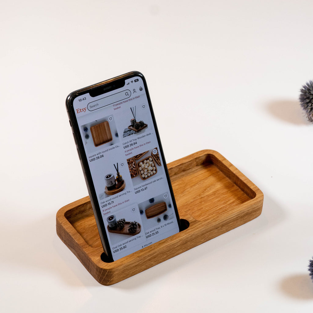 Oak Tray with Phone Stand – Wooden Desk Organizer for Phone, Keys & Essentials