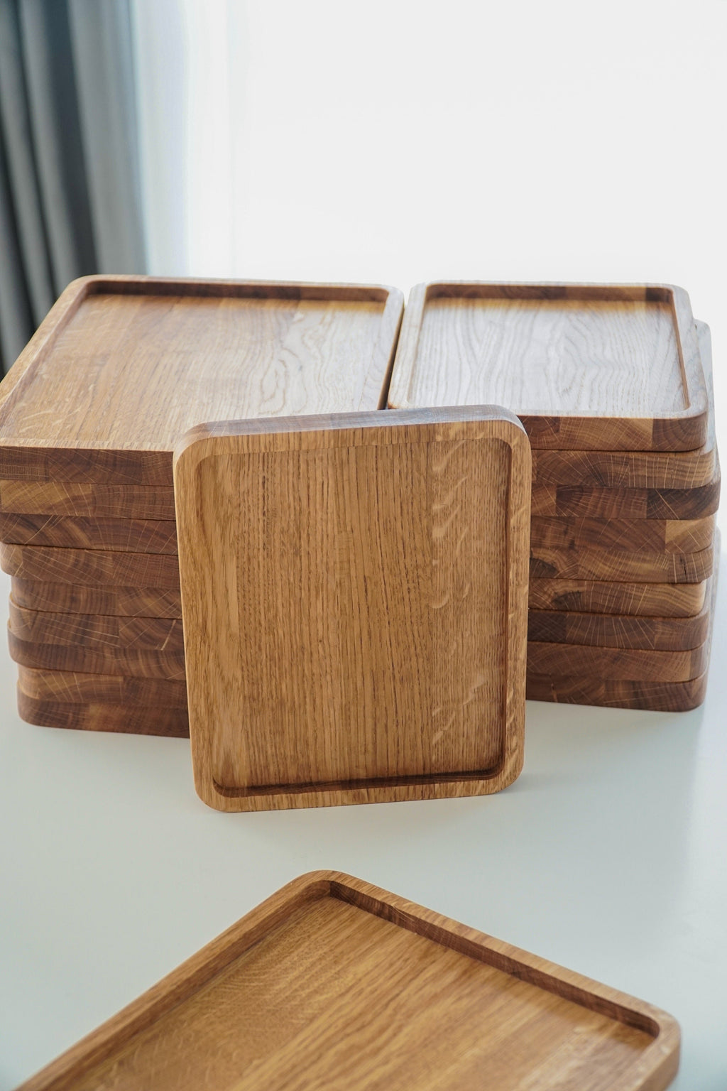 Modern Oak Wood Desk Tray: Jewelry, Keys, Watch (18 x 22cm)