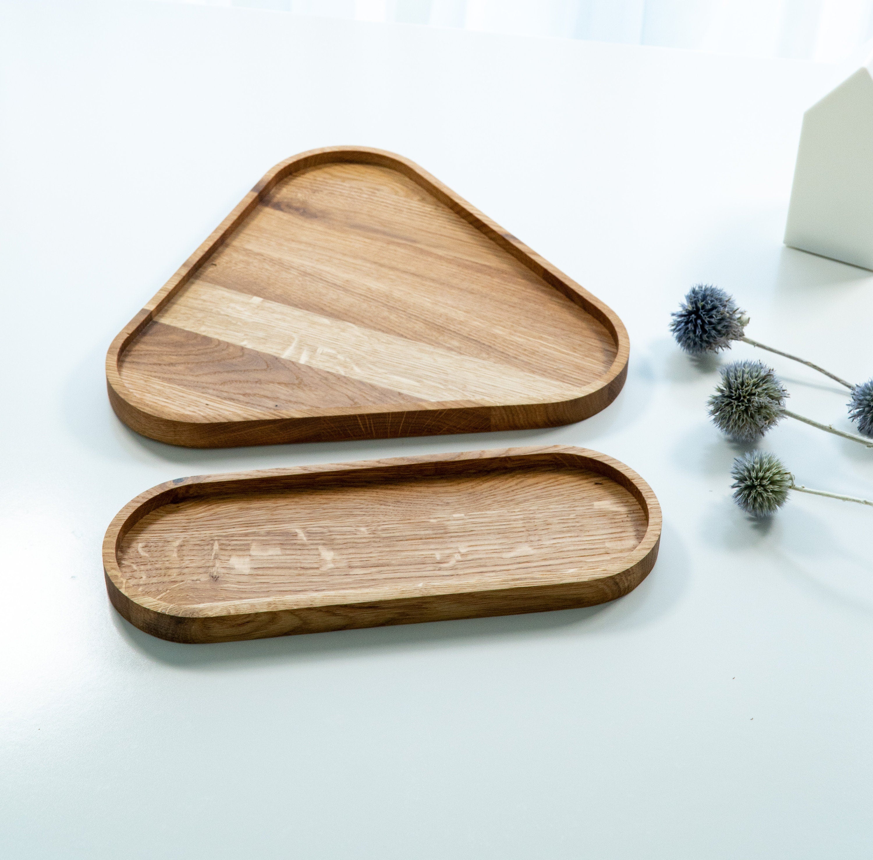 Oak Wood Triangle Tray Set: Modern Coffee Table Decor