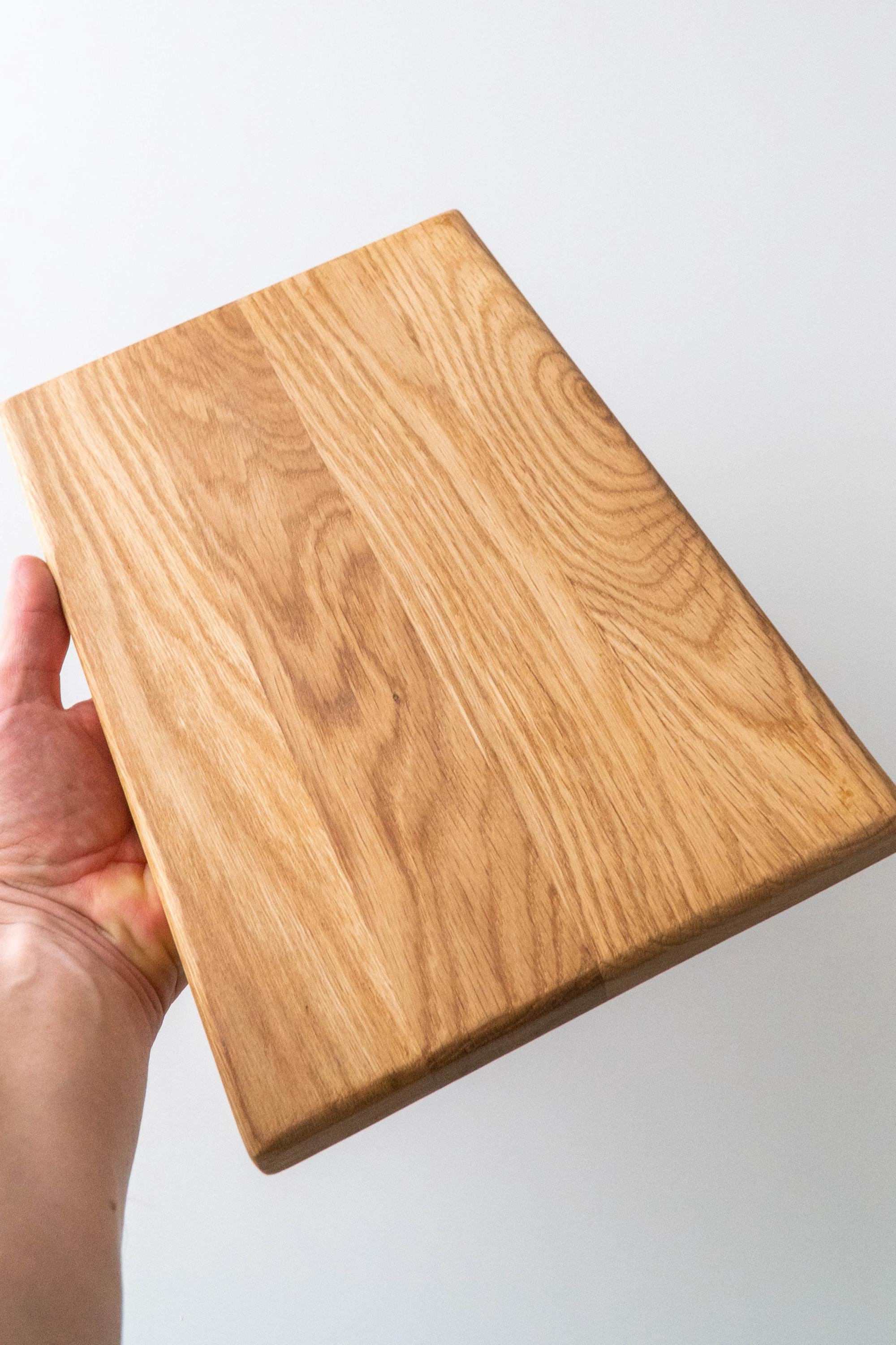 Oak Cutting Board – Solid Wood Chopping Board with Rounded Edges